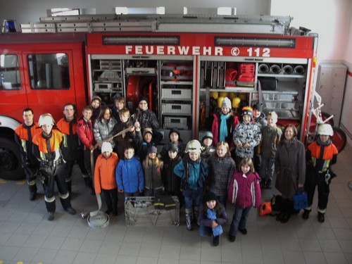 Besuch der 3. Klasse bei der Feuerwehr